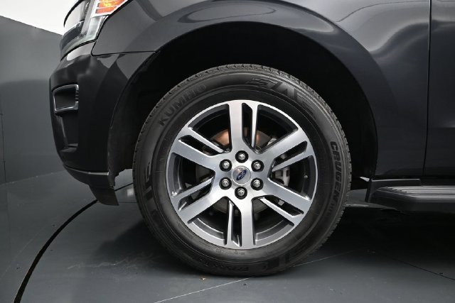 Used 2024 Ford Expedition Limited AWD/4WD image 16