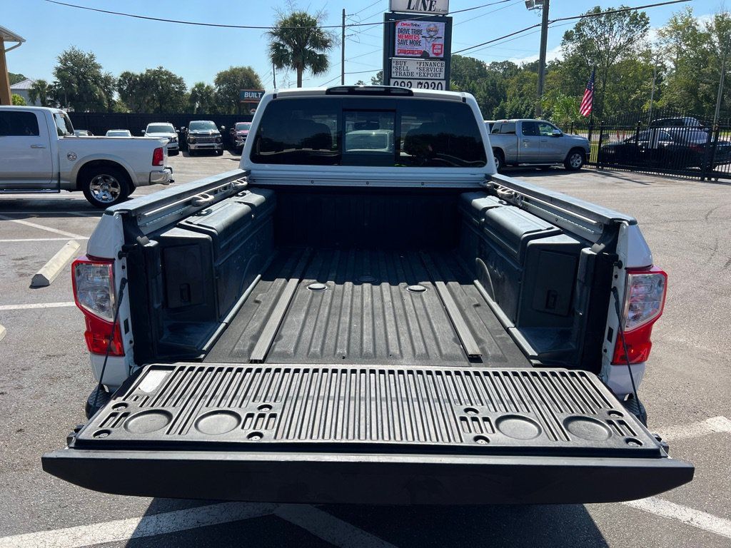 Used 2018 Nissan Titan PRO-4X w/ Pro-4x Convenience Package AWD/4WD image 43