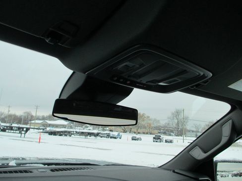 New 2026 GMC Sierra 1500 SLE image 18