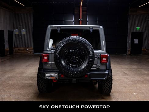 Used 2022 Jeep Wrangler Unlimited Rubicon w/ LED Lighting Group image 8