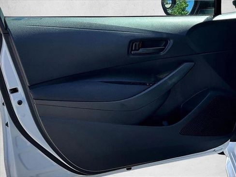 Used 2025 Toyota Corolla LE image 17