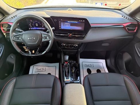 Used 2024 Chevrolet TrailBlazer RS w/ Convenience Package AWD/4WD image 10