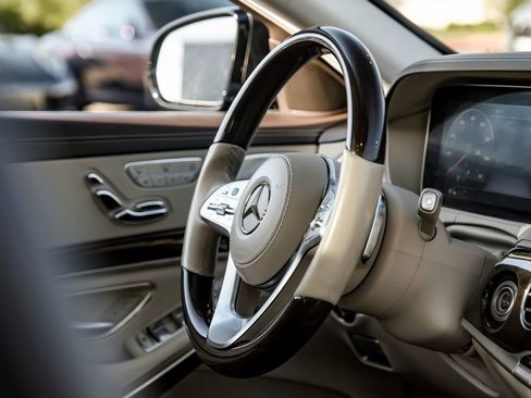 Used 2019 Mercedes-Benz S 560 Sedan image 13