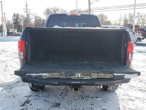 Used 2018 Ford F150 Platinum w/ Equipment Group 701A Luxury image 9