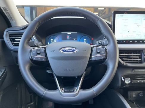 Certified 2025 Ford Escape Platinum AWD/4WD image 11