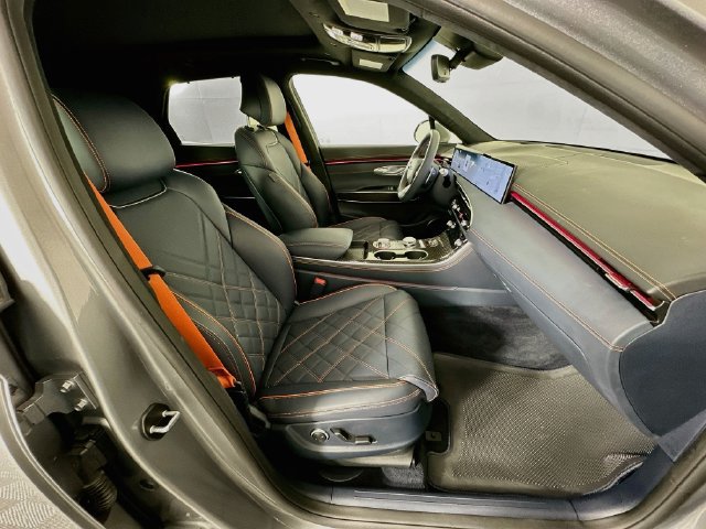 Certified 2026 Genesis GV70 3.5T Sport Prestige AWD/4WD image 29
