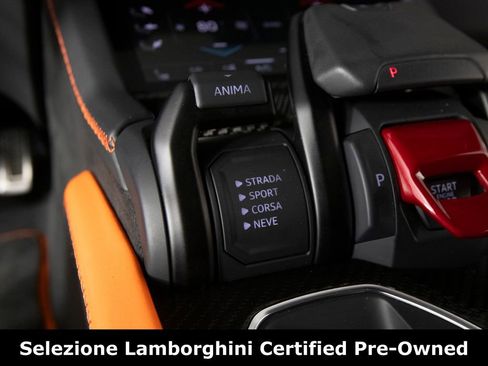 Used 2025 Lamborghini Urus SE image 25