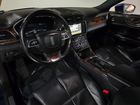 Used 2018 Lincoln Continental Reserve image 26