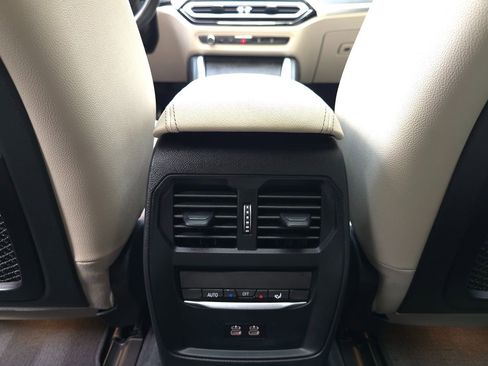 Used 2023 BMW i4 eDrive40 w/ M Sport Package image 18