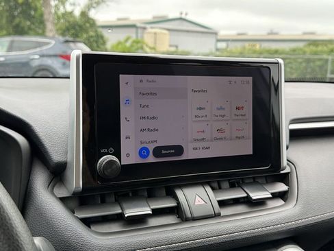 Certified 2025 Toyota RAV4 LE FWD image 28