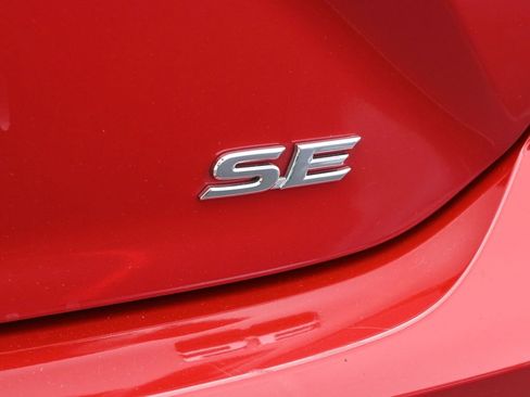 Used 2025 Toyota Camry SE w/ Multimedia Upgrade Package image 34