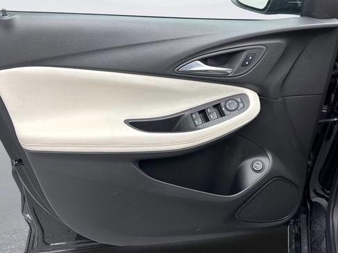 Used 2024 Buick Encore GX Sport Touring w/ Advanced Technology Package image 9