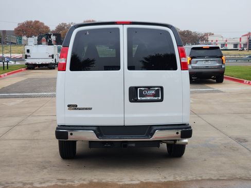 New 2025 Chevrolet Express 3500 LS w/ Chrome Appearance Package image 7