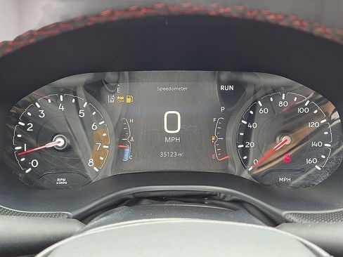 Used 2025 Jeep Compass Trailhawk AWD/4WD image 28