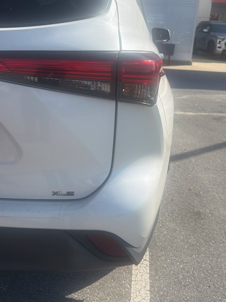 Used 2021 Toyota Highlander XLE FWD image 37