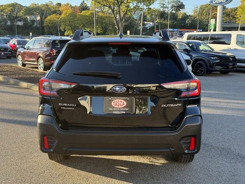 Certified 2022 Subaru Outback Premium image 7