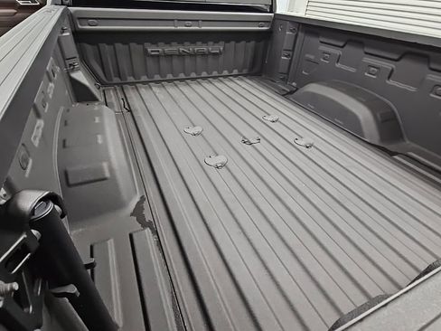 Used 2024 GMC Sierra 2500 Denali w/ Technology Package image 36