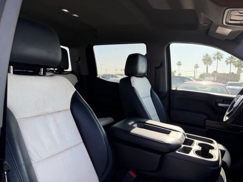 Used 2020 Chevrolet Silverado 1500 LT AWD/4WD image 31