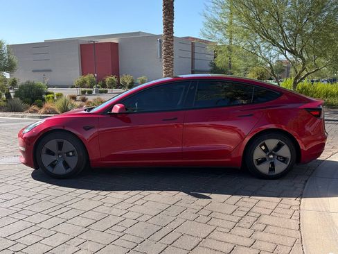 Used 2022 Tesla Model 3 Long Range AWD/4WD image 5