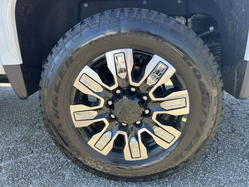 New 2026 GMC Sierra 2500 Denali w/ Denali Reserve Package image 24