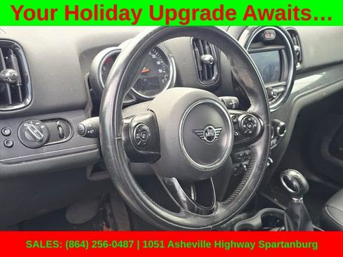 Used 2019 MINI Cooper Countryman w/ Premium Package image 17