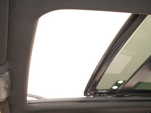 Used 2019 Cadillac XT5 Luxury FWD image 19