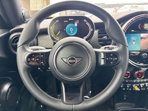 Certified 2023 MINI Cooper SE image 16