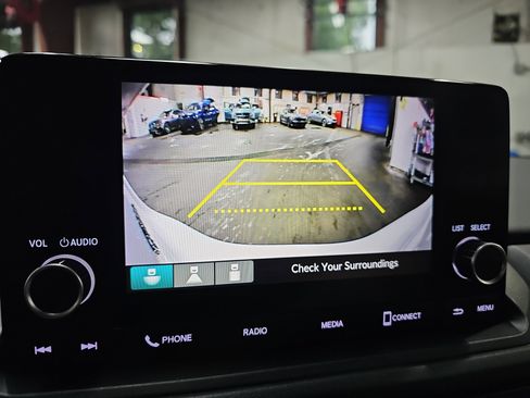 Used 2023 Honda Accord EX image 23