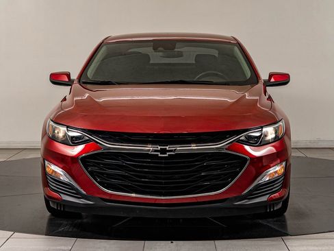 Used 2024 Chevrolet Malibu RS FWD image 2