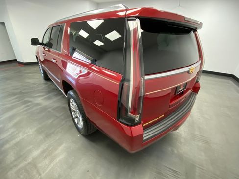 Used 2015 Cadillac Escalade ESV Premium AWD/4WD image 4
