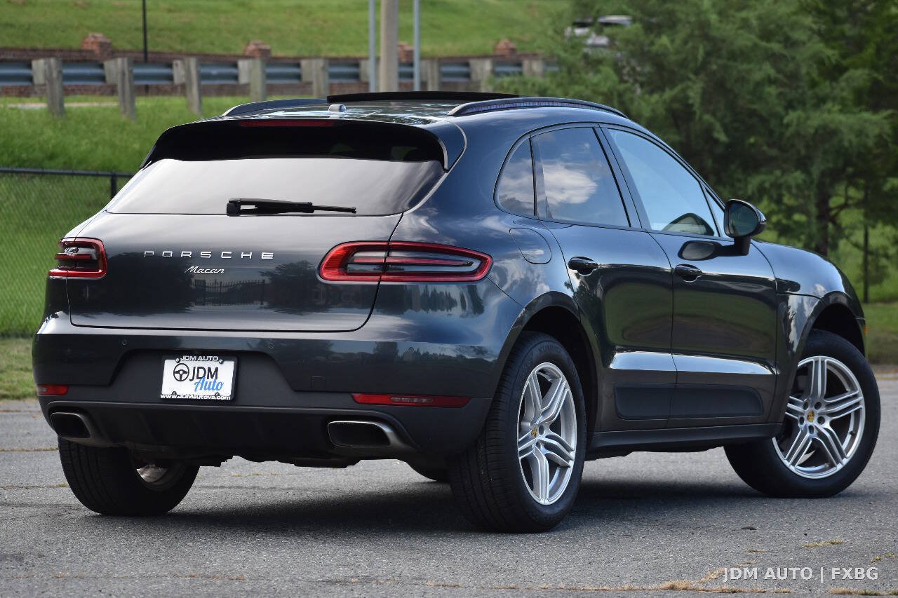 Used 2017 Porsche Macan AWD/4WD image 5