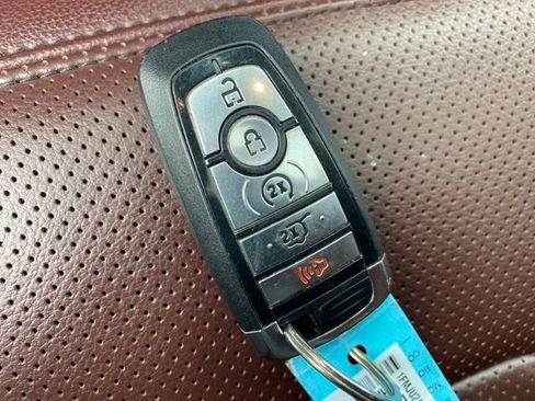 Used 2024 Ford Expedition Limited AWD/4WD image 26