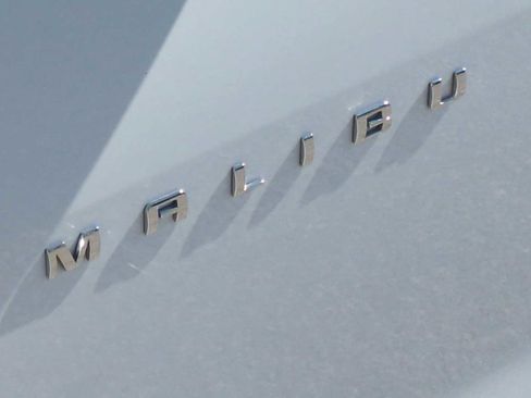 Used 2024 Chevrolet Malibu LT image 33