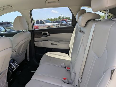 Certified 2026 Kia Sorento S FWD image 18