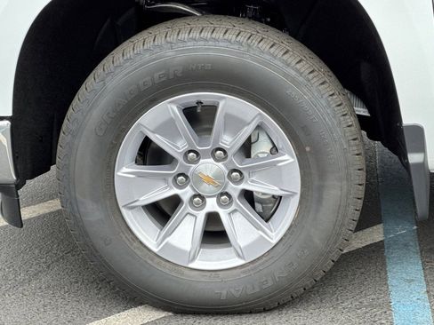 New 2026 Chevrolet Silverado 1500 LT image 24