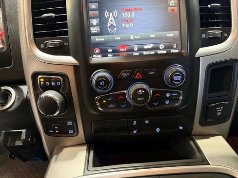 Used 2019 RAM 1500 Classic SLT w/ SLT Plus D←cor Group AWD/4WD image 29