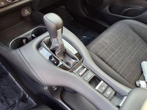 Used 2024 Honda HR-V LX image 21