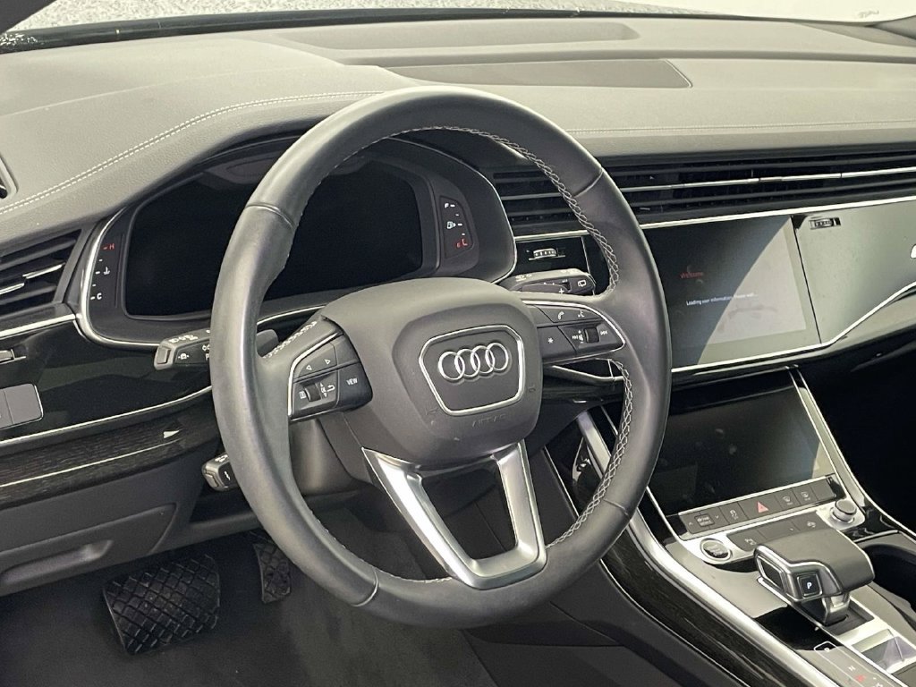 Certified 2025 Audi Q8 Premium w/ Black Optic Package AWD/4WD image 4