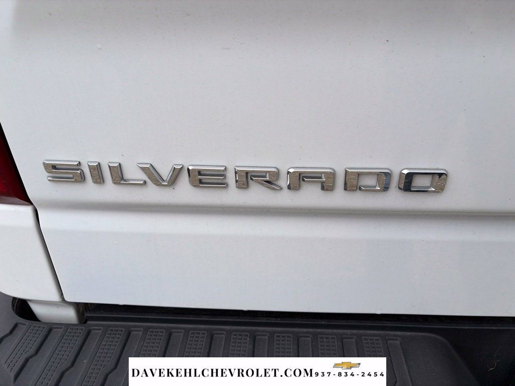 Used 2023 Chevrolet Silverado 1500 LT w/ Leather Package AWD/4WD image 34