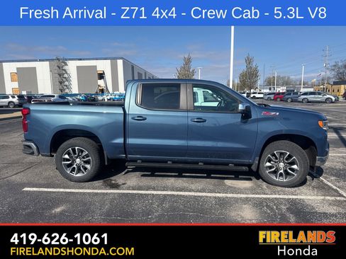 Used 2024 Chevrolet Silverado 1500 LT w/ Z71 Off-Road Package image 10