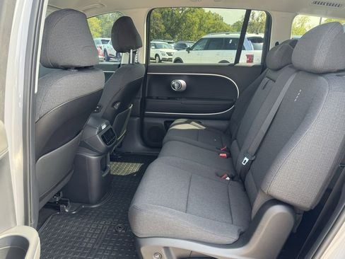 New 2026 Hyundai Ioniq 9 SE image 17