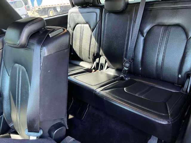 Used 2018 Ford Expedition Limited w/ Equipment Group 301A AWD/4WD image 19