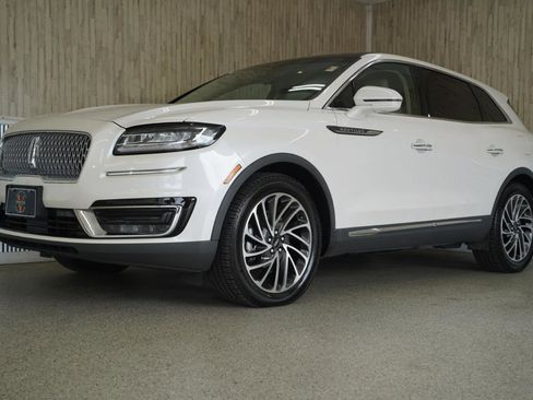 Used 2019 Lincoln Nautilus Reserve w/ Driver Assistance Package image 4