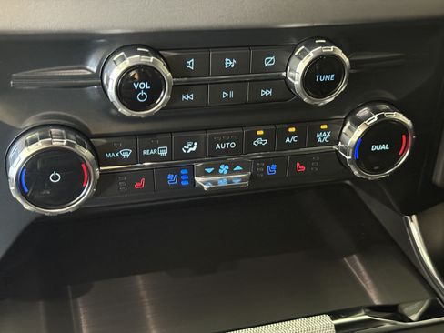 Certified 2022 Ford F150 Raptor w/ Convenience Package AWD/4WD image 22