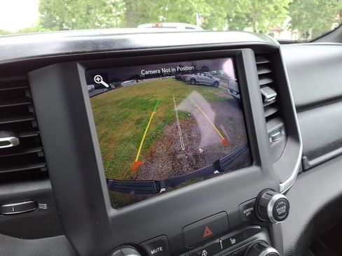 Used 2019 RAM 1500 Big Horn AWD/4WD image 32