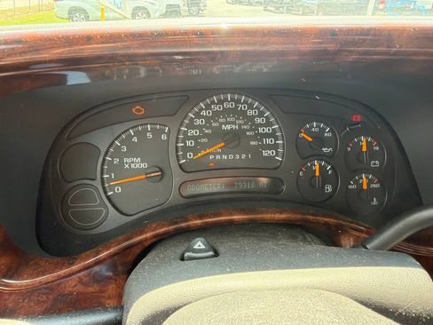 Used 2006 Chevrolet Silverado 1500 LT w/ Light Duty Power Package AWD/4WD image 9