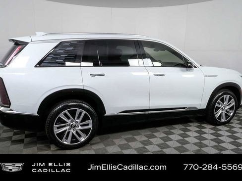 New 2026 Cadillac Vistiq Luxury AWD/4WD image 2