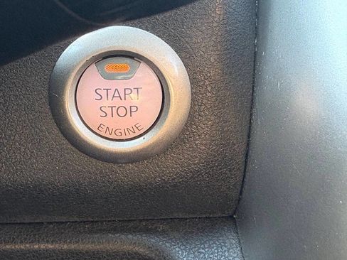 Used 2015 Nissan Versa Note SV image 15