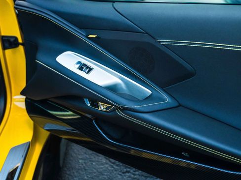 Used 2025 Chevrolet Corvette Z06 RWD image 27
