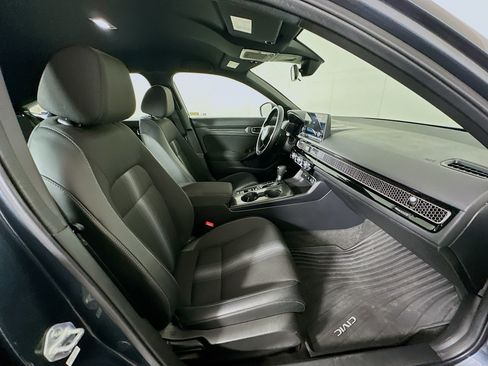 Used 2025 Honda Civic Sport image 29